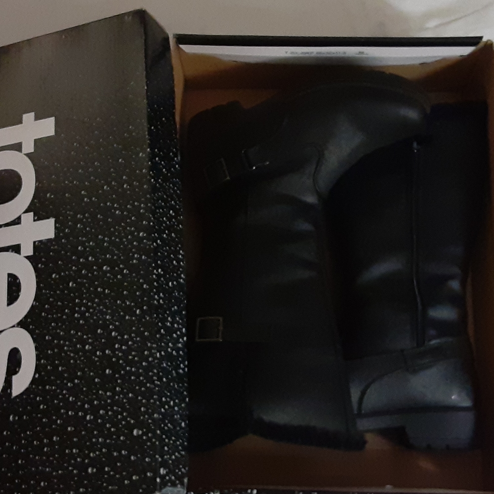Womens size 8 boots